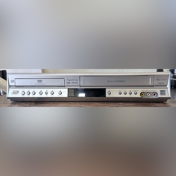 JVC HR-XVC17SU DVD JVS CD Combo Hi-Fi Stereo Player Video Cassette Recorder - Picture 3 of 14